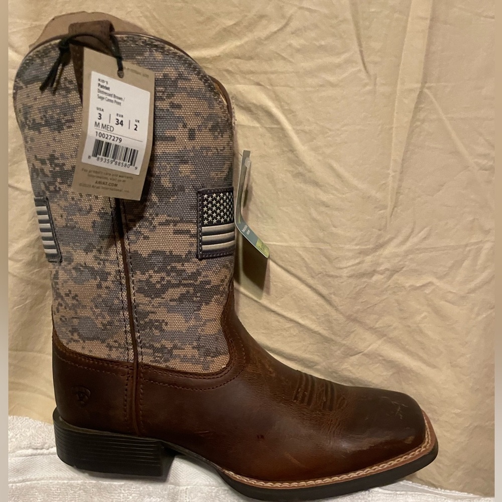 Ariat Youth Cowboy Boots NWT